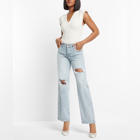 Express Low Rise Light Wash Ripped Baggy Relaxed Straight Jeans 8 8S 8 Short - Picture 12 of 15